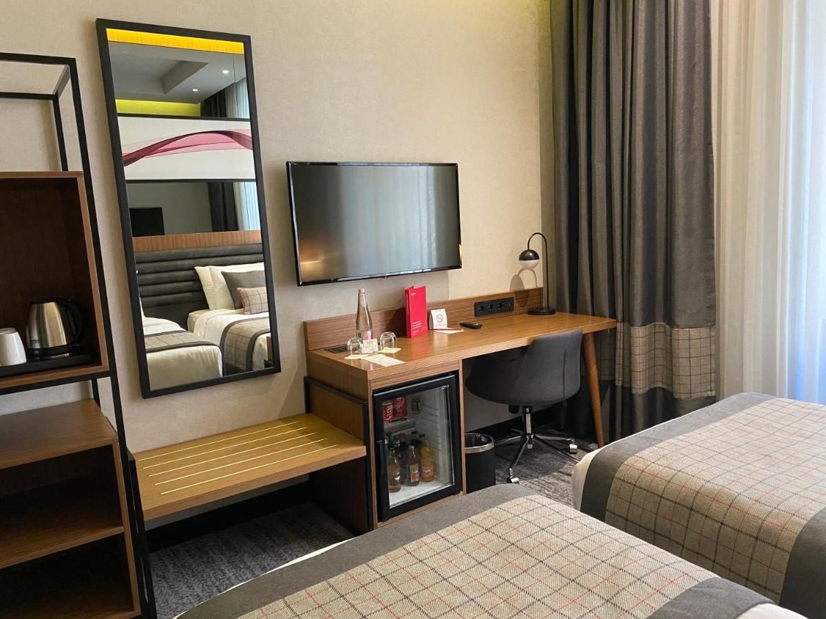 Ramada By Wyndham Budapest City Center Экстерьер фото