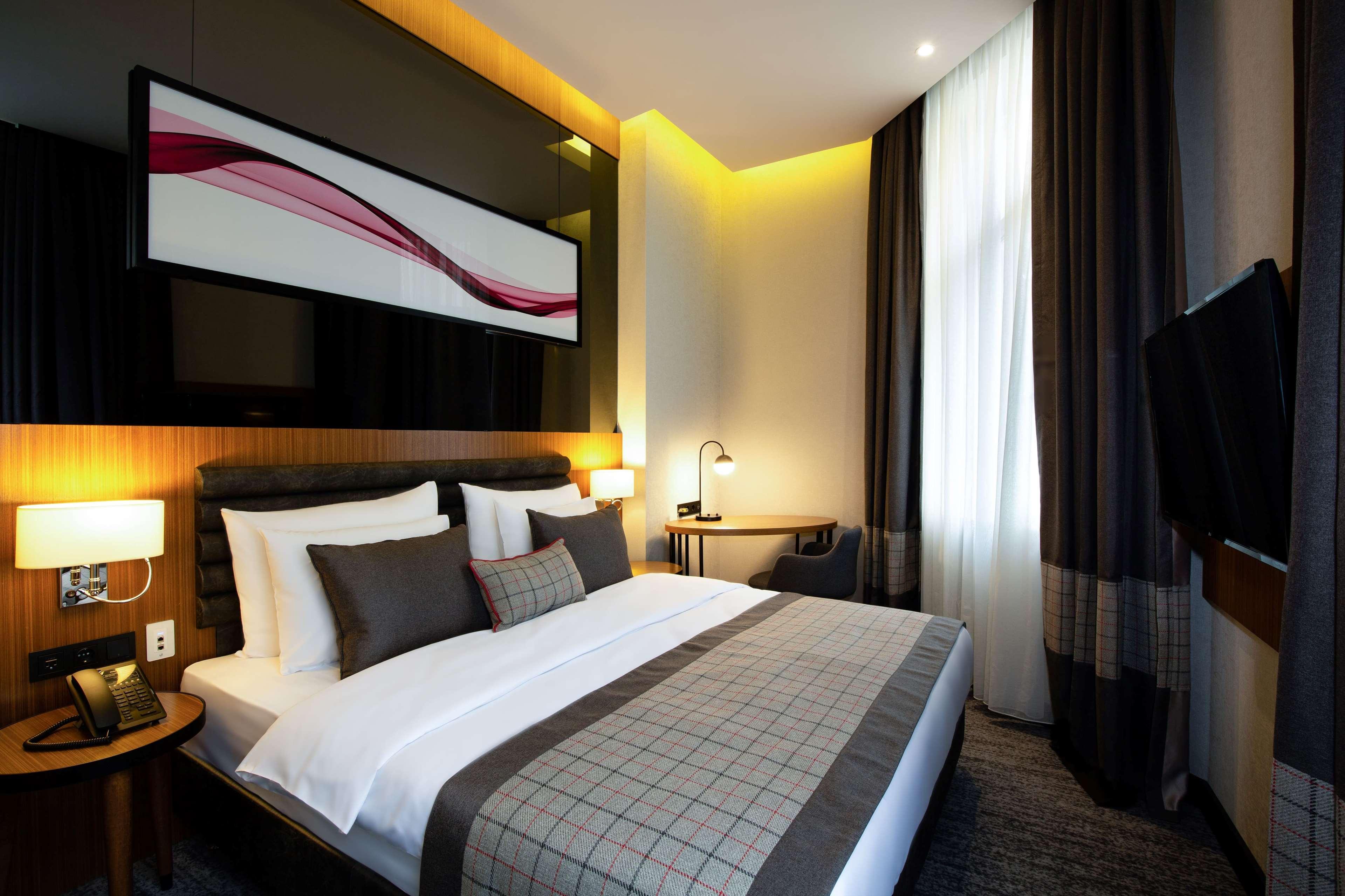 Ramada By Wyndham Budapest City Center Экстерьер фото