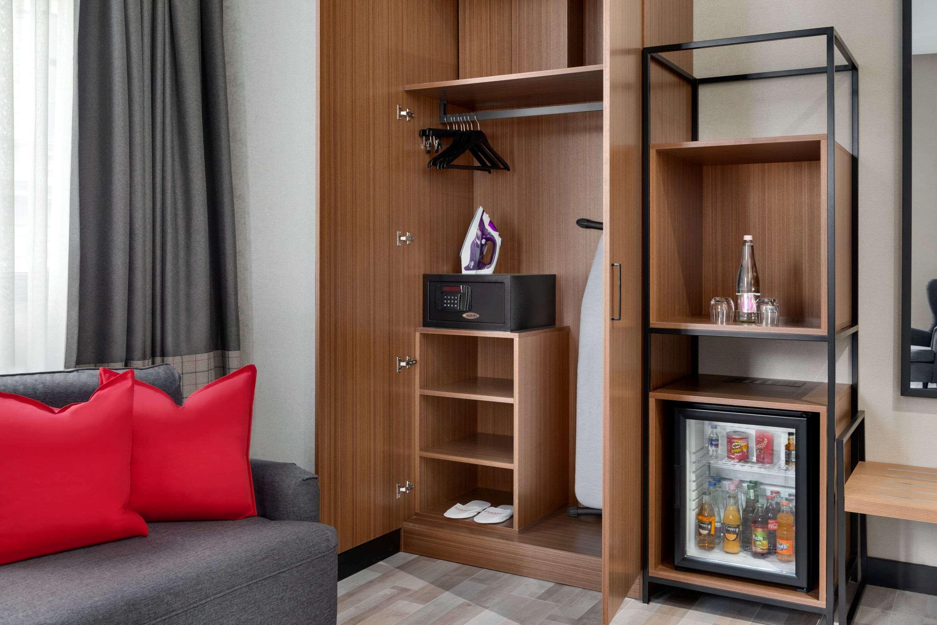Ramada By Wyndham Budapest City Center Экстерьер фото