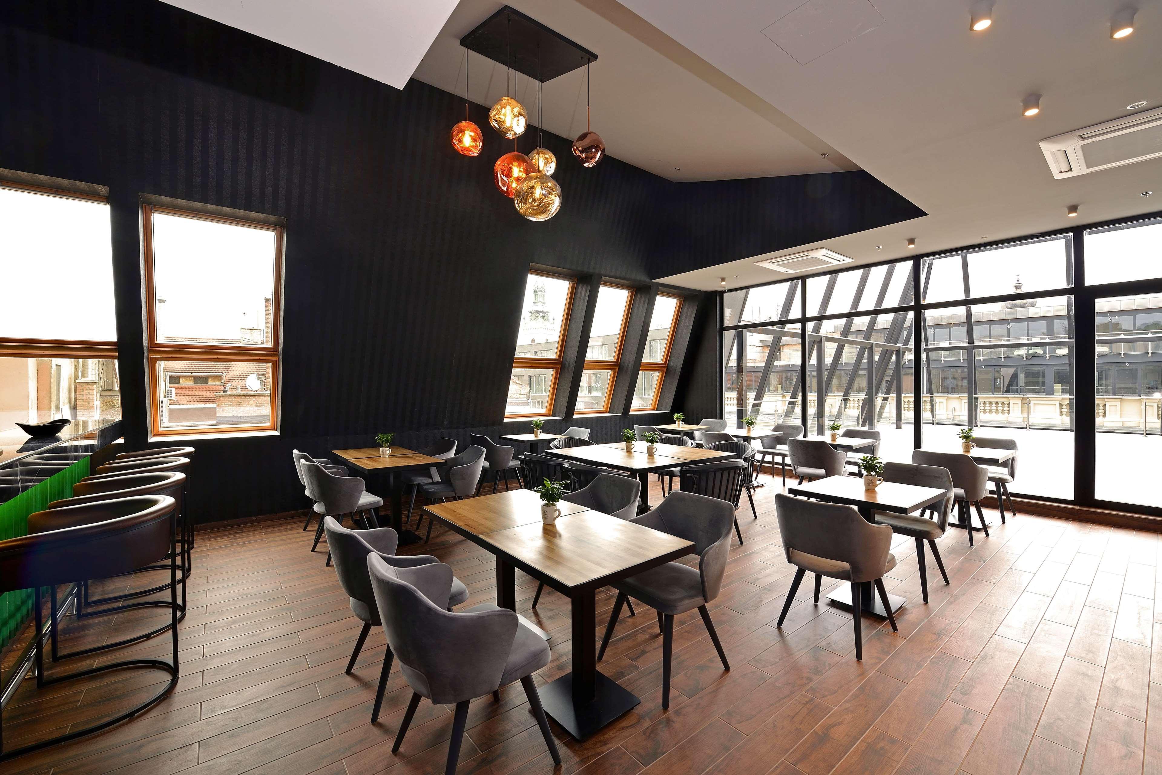 Ramada By Wyndham Budapest City Center Экстерьер фото