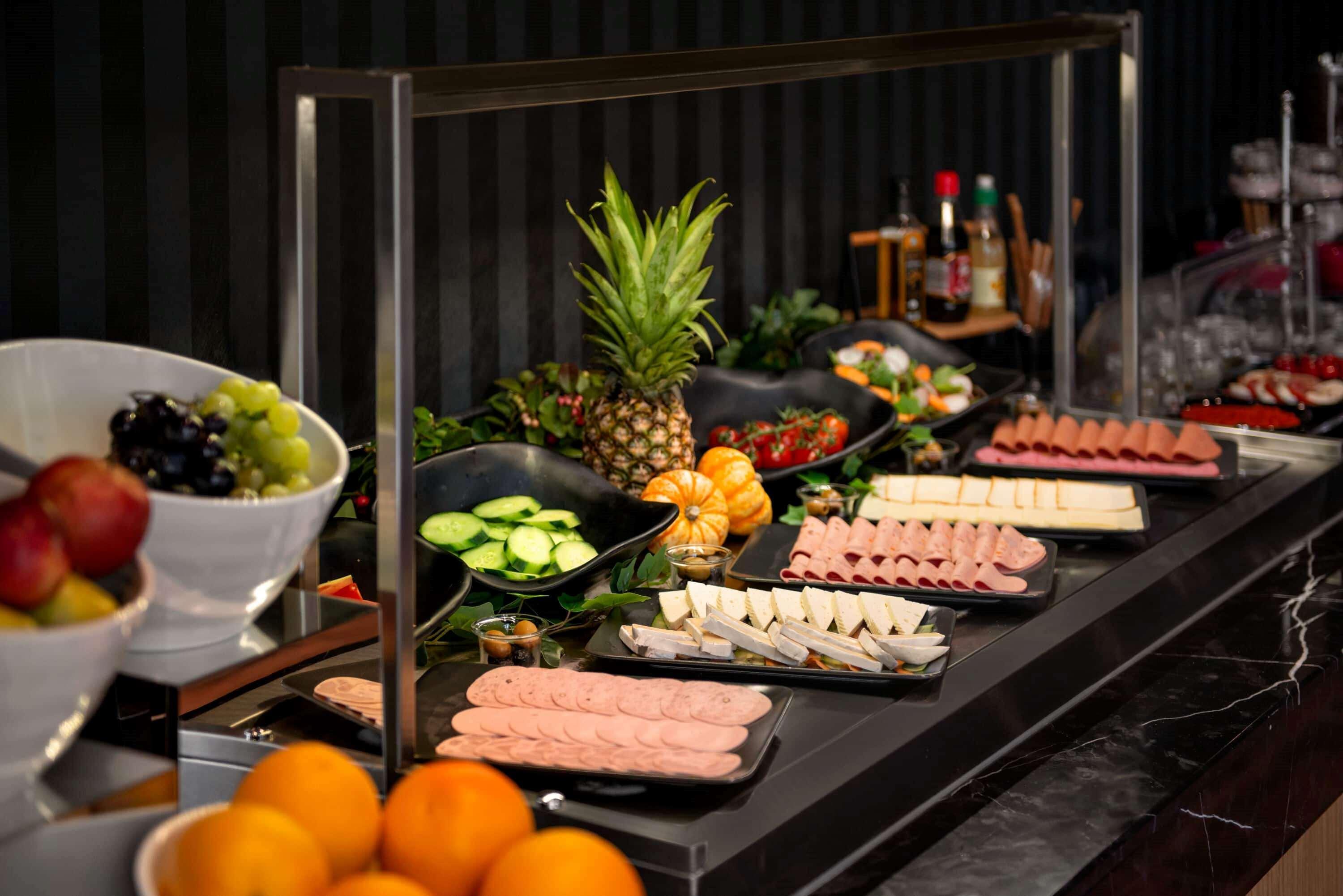 Ramada By Wyndham Budapest City Center Экстерьер фото