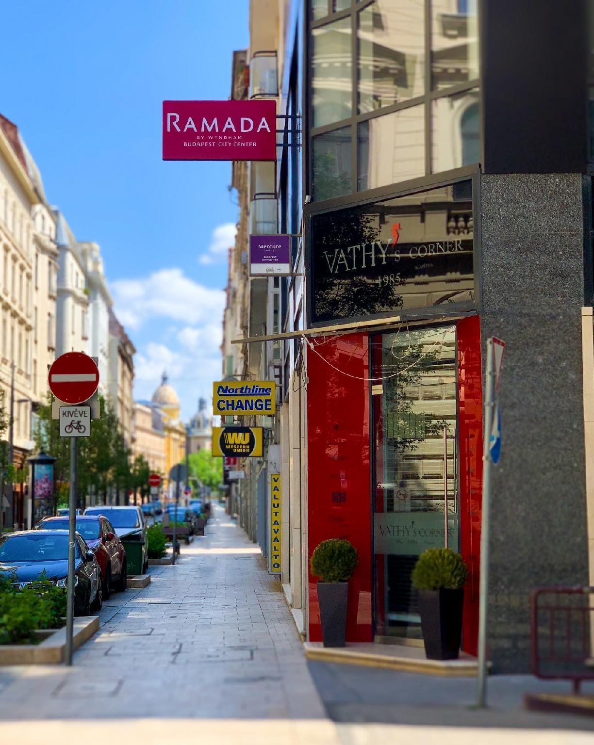 Ramada By Wyndham Budapest City Center Экстерьер фото
