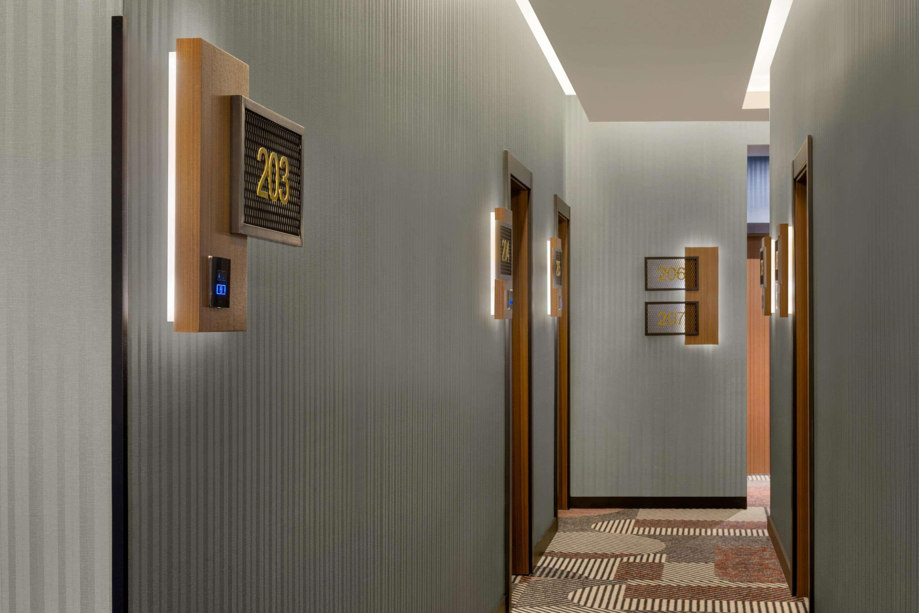 Ramada By Wyndham Budapest City Center Экстерьер фото