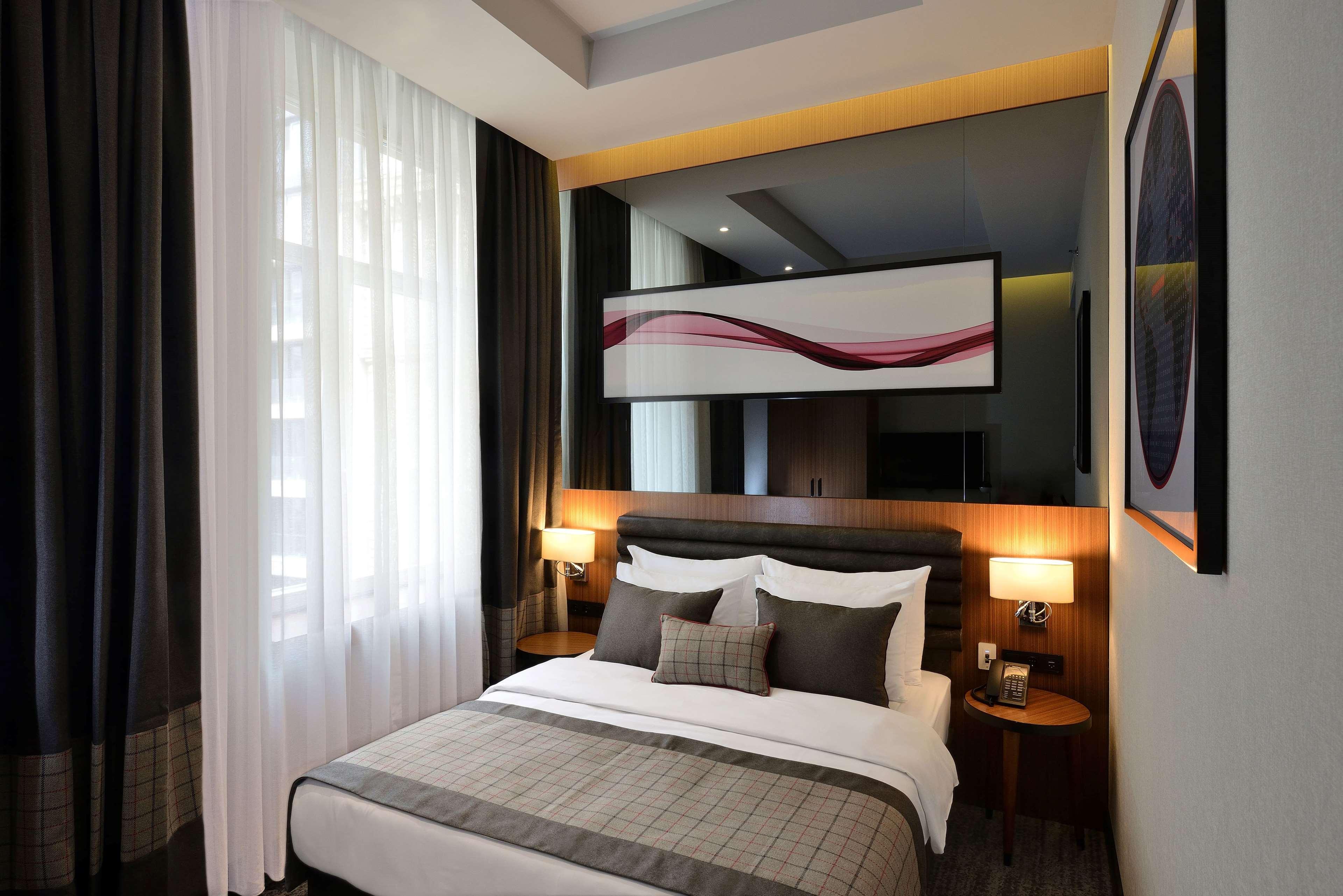 Ramada By Wyndham Budapest City Center Экстерьер фото