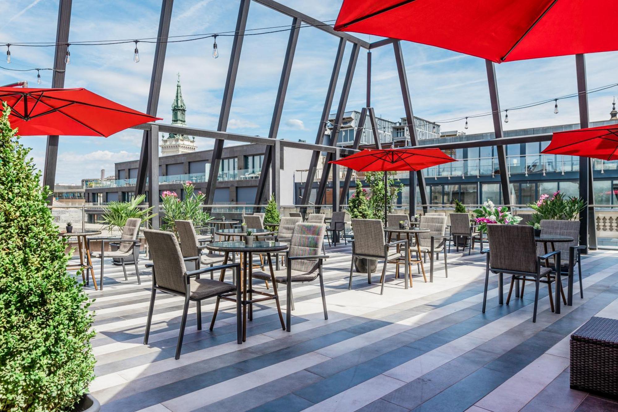 Ramada By Wyndham Budapest City Center Экстерьер фото